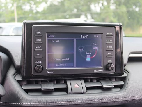 Used 2021 Toyota RAV4 LE AWD/4WD image 21