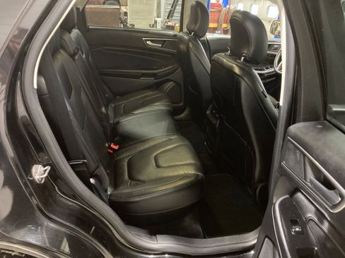 Used 2015 Ford Edge Titanium image 8