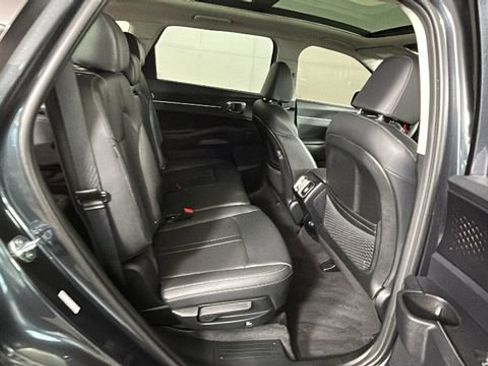 Used 2025 Kia Sorento S w/ Panoramic Sunroof Package AWD/4WD image 30