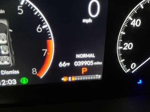 Used 2024 Honda Pilot TrailSport image 32