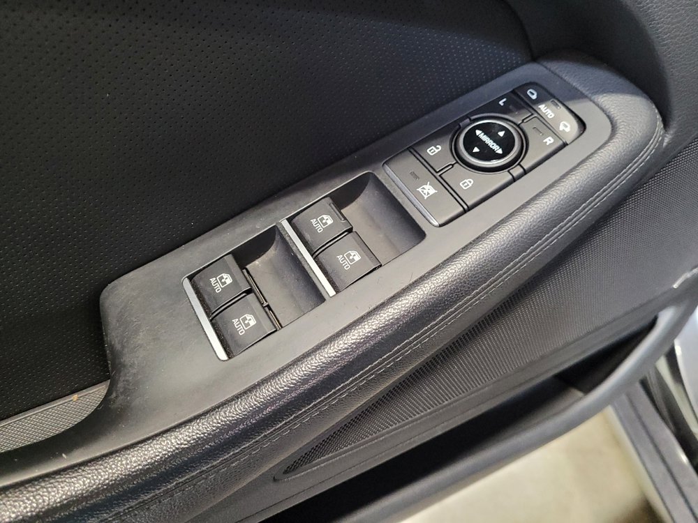 Used 2018 Genesis G80 3.8 w/ Option Group 02 RWD image 27