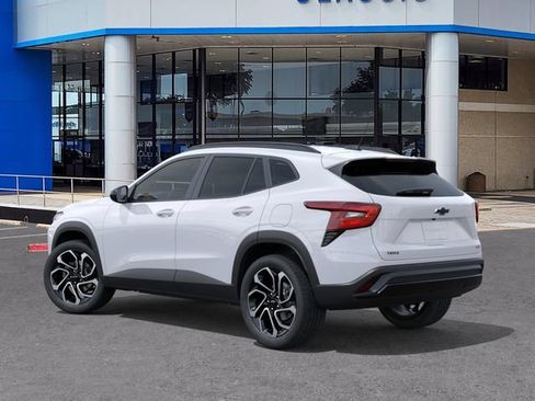 New 2026 Chevrolet Trax RS w/ Sunroof Package FWD image 3