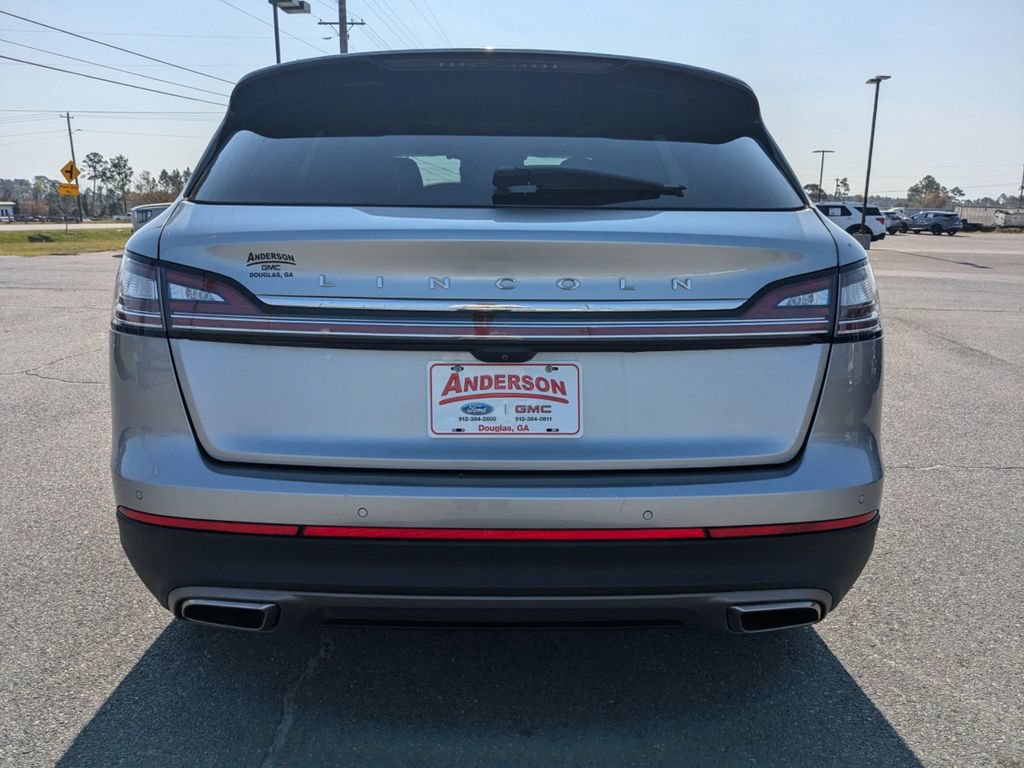 Used 2023 Lincoln Nautilus Reserve FWD image 5