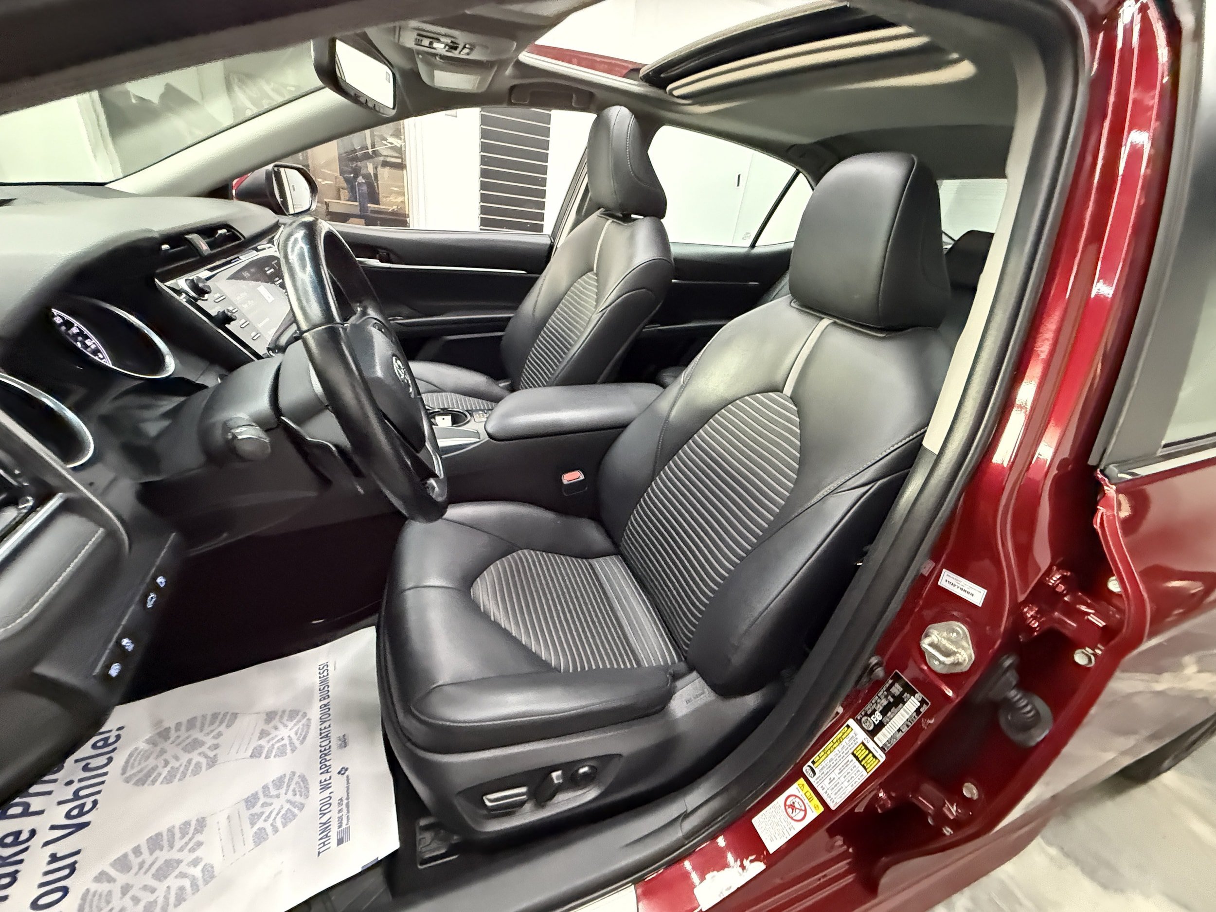Used 2018 Toyota Camry FWD image 20