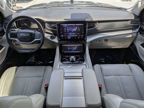 Used 2023 Jeep Grand Wagoneer L 4WD w/ Flexible Seating Group image 17