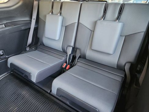 Used 2025 Lexus GX 550 w/ Accessory Package (2T) AWD/4WD image 31
