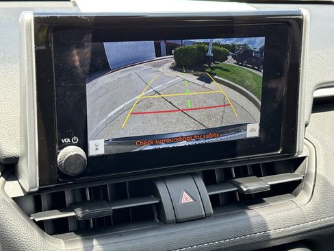 Used 2024 Toyota RAV4 XLE image 24