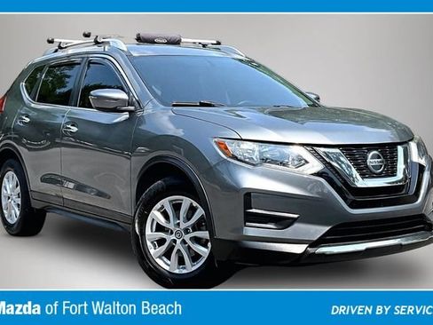 Used 2018 Nissan Rogue SV FWD image 1