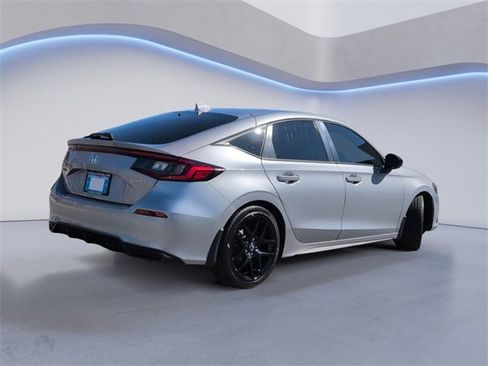 Used 2022 Honda Civic Sport image 4