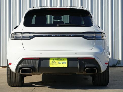 Used 2023 Porsche Macan image 11