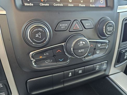 Used 2019 RAM 1500 Big Horn AWD/4WD image 59