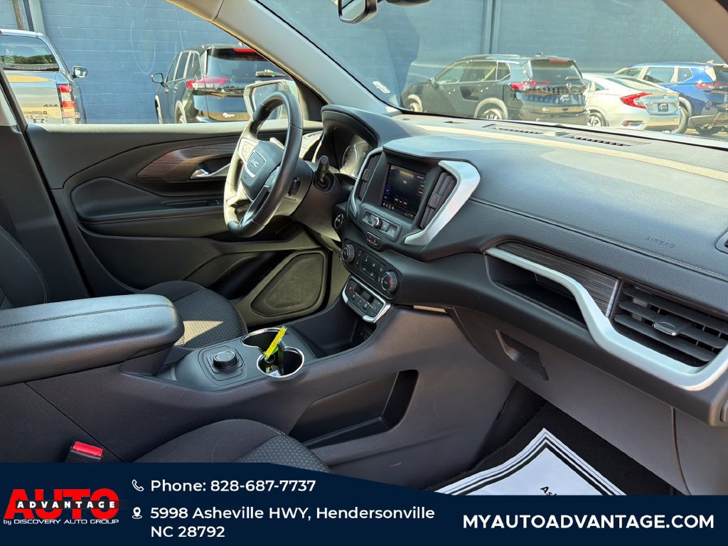 Used 2024 GMC Terrain SLE AWD/4WD image 38