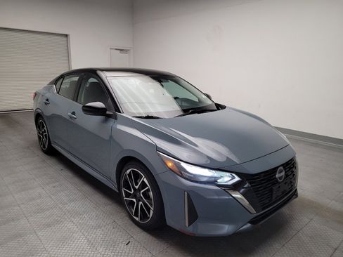 Used 2024 Nissan Sentra SR FWD image 13
