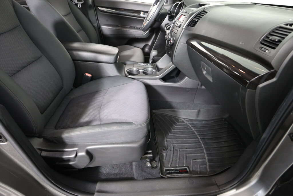 Used 2011 Kia Sorento LX w/ Convenience Pkg AWD/4WD image 27