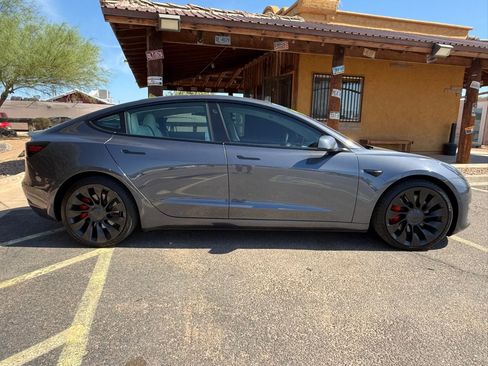 Used 2022 Tesla Model 3 Performance AWD/4WD image 9