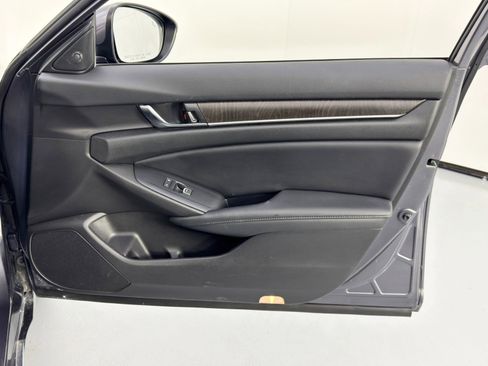 Used 2022 Honda Accord EX-L image 43