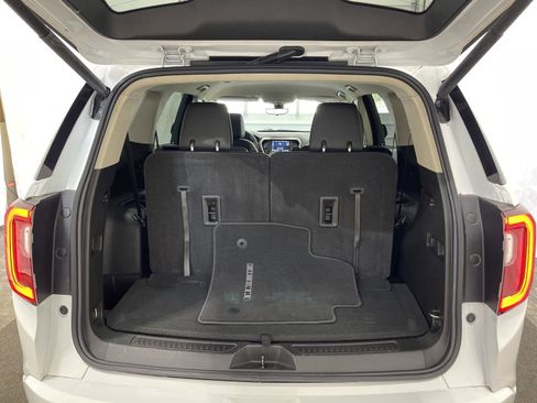 Used 2023 GMC Acadia Denali w/ Denali Technology Package image 14