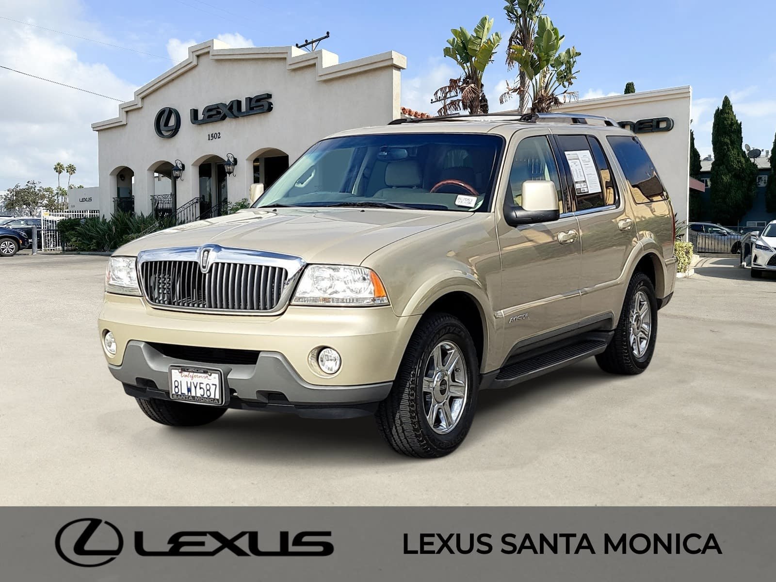 Used 2004 Lincoln Aviator 2WD image 1