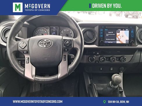Used 2018 Toyota Tacoma TRD Sport image 14