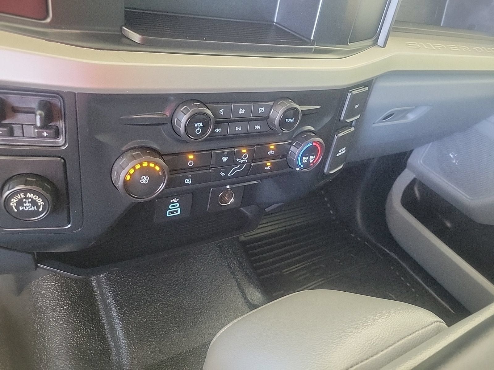 Used 2023 Ford F250 XL w/ XL Chrome Package RWD image 25