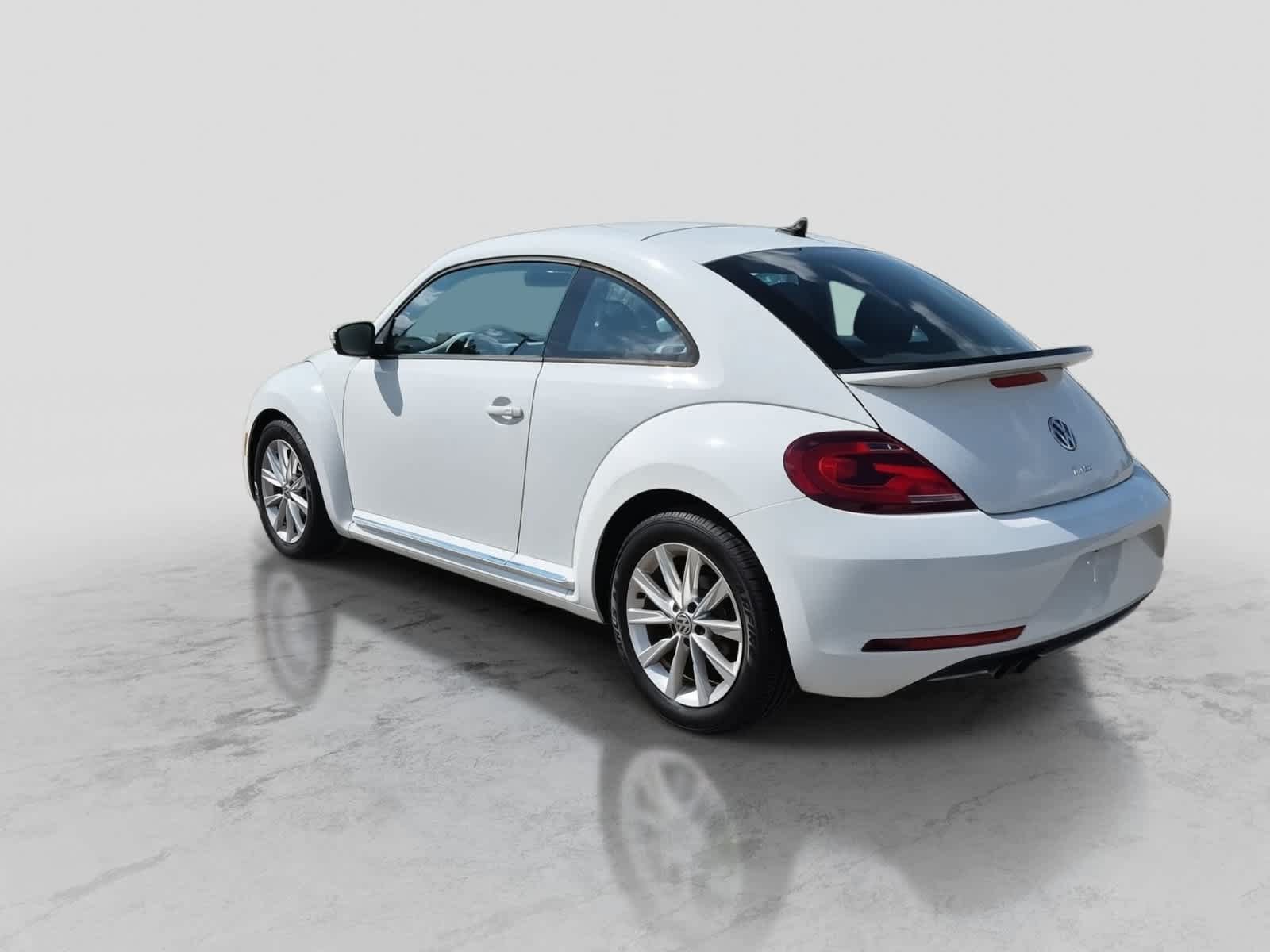 Used 2017 Volkswagen Beetle 1.8T SE FWD image 6