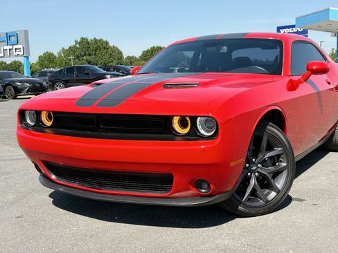 Used 2020 Dodge Challenger SXT w/ Blacktop Package RWD image 2