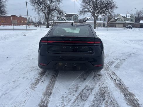 Used 2025 Toyota Prius LE image 8