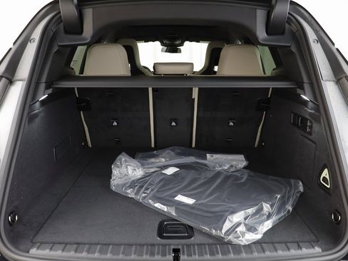 New 2026 BMW iX xDrive45 image 18