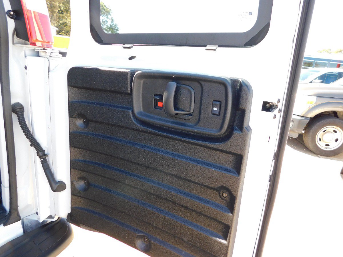 Used 2025 Chevrolet Express 2500 w/ Driver Convenience Package RWD image 33