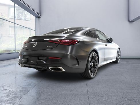 Certified 2025 Mercedes-Benz CLE 300 4MATIC Coupe image 5