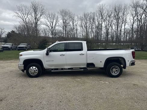 Certified 2025 Chevrolet Silverado 3500 LTZ w/ LTZ Convenience Package image 6