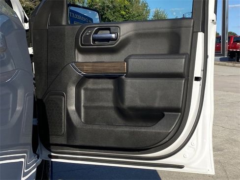 Used 2022 Chevrolet Silverado 1500 LT w/ Bed Protection Package image 27