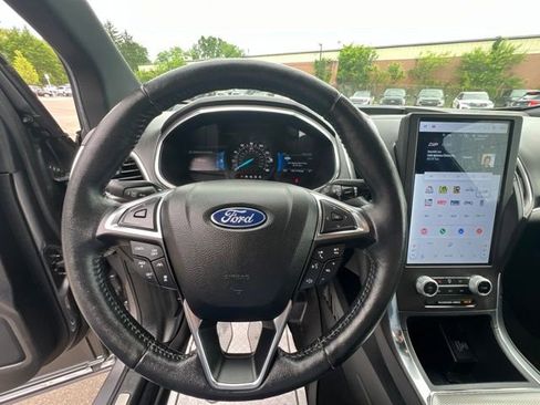 Used 2021 Ford Edge Titanium w/ Equipment Group 301A AWD/4WD image 28