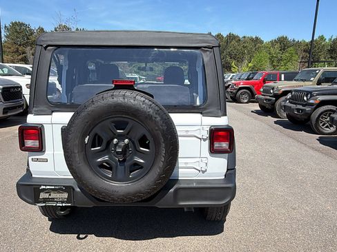 Used 2025 Jeep Wrangler Sport image 9