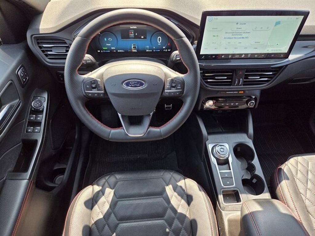 Used 2024 Ford Escape ST-Line Elite w/ Premium Technology Package AWD/4WD image 14