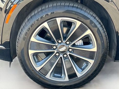 Used 2026 Cadillac Vistiq Sport AWD/4WD image 33