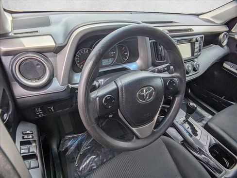 Used 2016 Toyota RAV4 LE FWD image 10