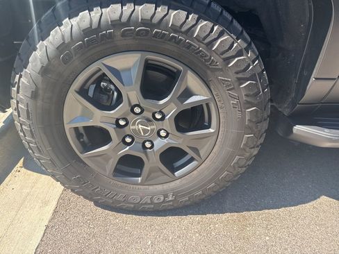 Used 2024 Lexus GX 550 image 26