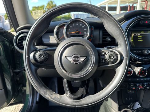 Used 2017 MINI Cooper 2-Door Hardtop FWD image 11