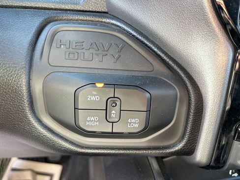 Used 2025 RAM 2500 Big Horn image 29