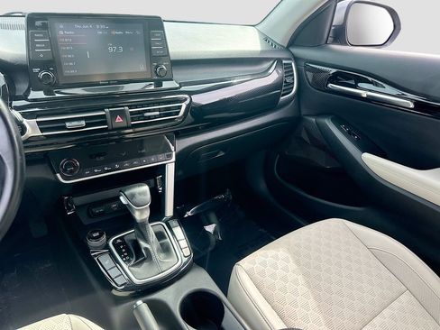 Certified 2021 Kia Seltos EX AWD/4WD image 23