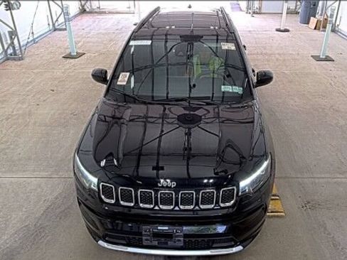 Used 2023 Jeep Compass Limited w/ Elite Group AWD/4WD image 5