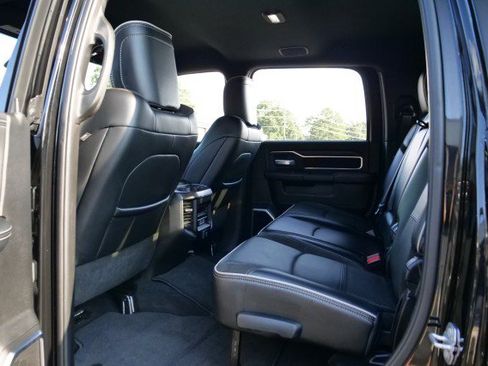 Used 2025 RAM 2500 Laramie w/ Night Edition AWD/4WD image 32