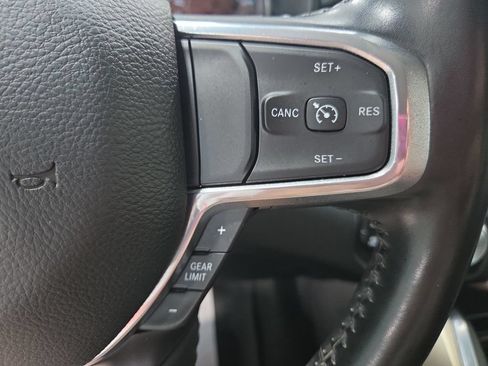 Used 2022 RAM 1500 Laramie AWD/4WD image 38