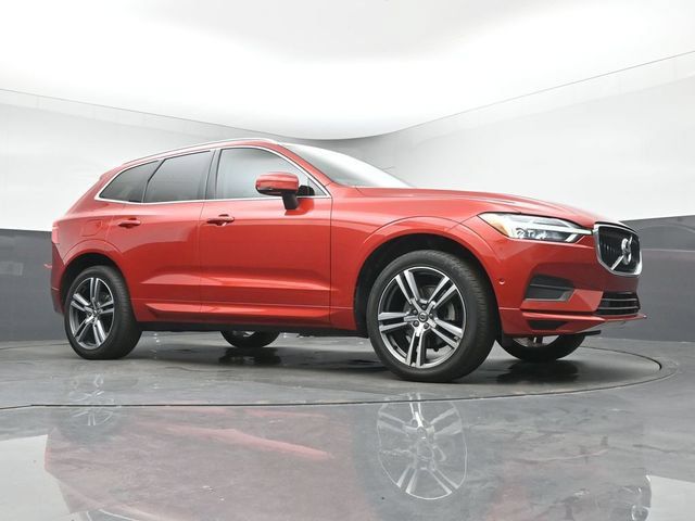 Used 2019 Volvo XC60 T5 Momentum w/ Multimedia Package FWD image 10