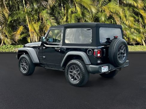 Used 2024 Jeep Wrangler Sport AWD/4WD image 8
