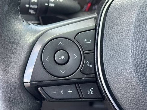 Used 2019 Toyota RAV4 XLE Premium FWD image 26