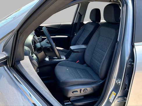Used 2024 Chevrolet Equinox LT AWD/4WD image 8