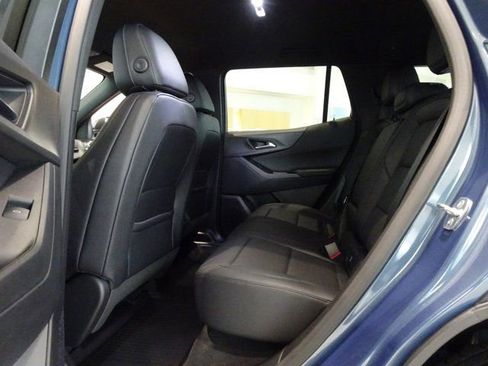 New 2026 Chevrolet Equinox LT w/ Convenience Package II AWD/4WD image 7