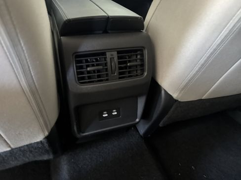 Used 2025 Nissan Rogue SV AWD/4WD image 15